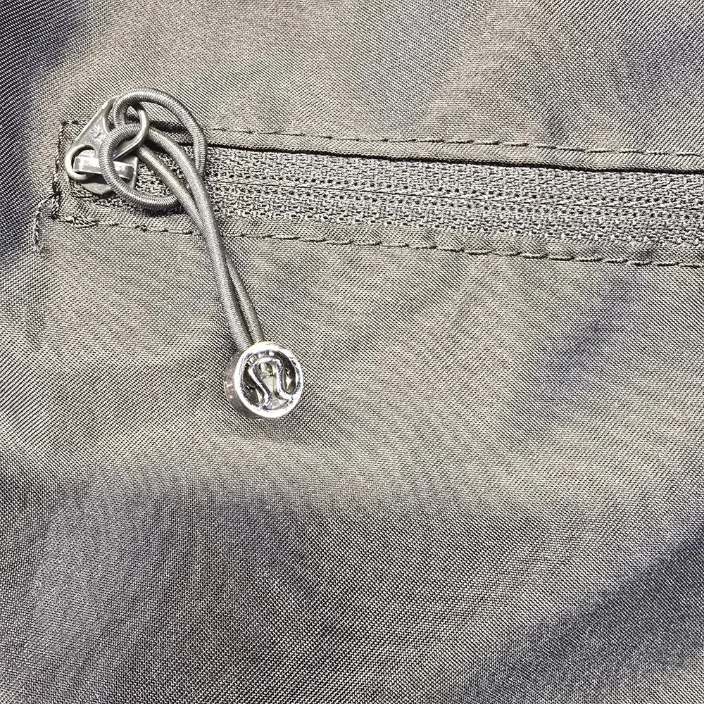lululemon athletica small rip